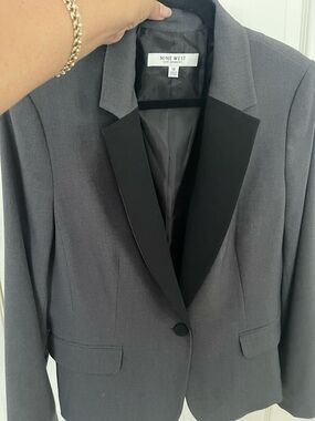 Nine West Gray Blazer with Black Lapel Accents
